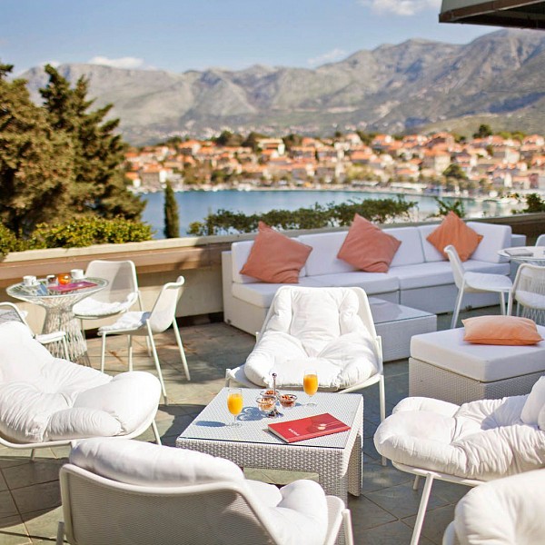 Hotel Croatia Piano Bar Terrace